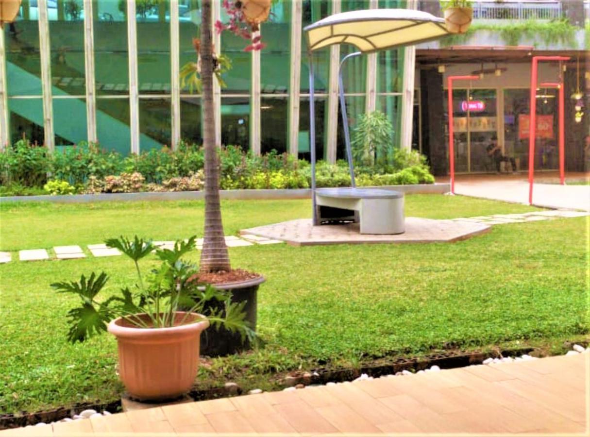 Apartment Kalibata City By Ari Jakarta Eksteriør billede